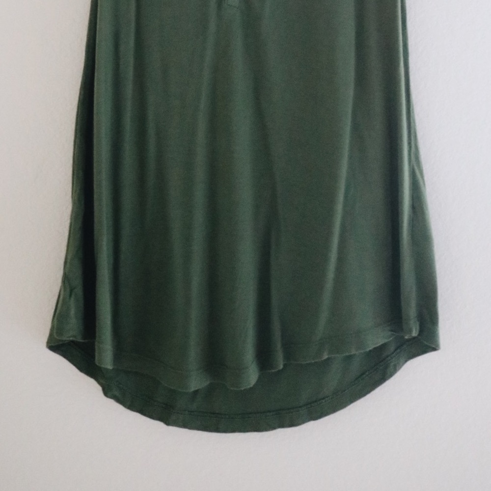 Button Up Tank - Picture 2 of 3